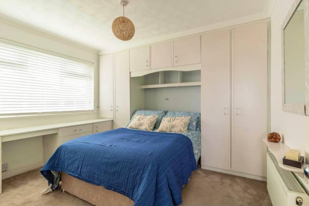 A Cheerful Three Bedroom House In Leafy Lytham Литам-Сент-Эннс Экстерьер фото